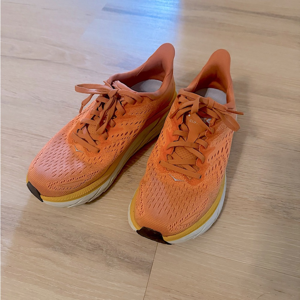 Hoka Clifton 8s